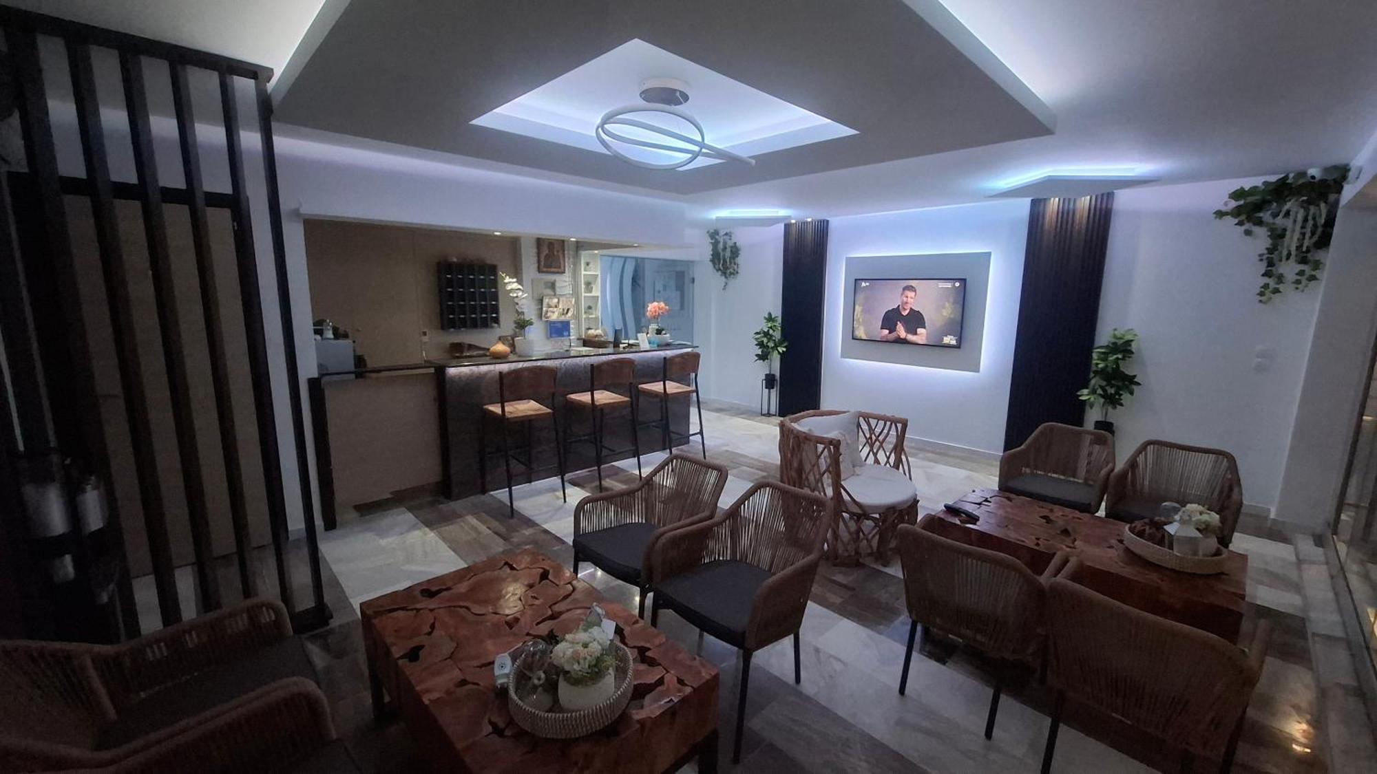 Hotel Kostas Olympiakí Aktí エクステリア 写真