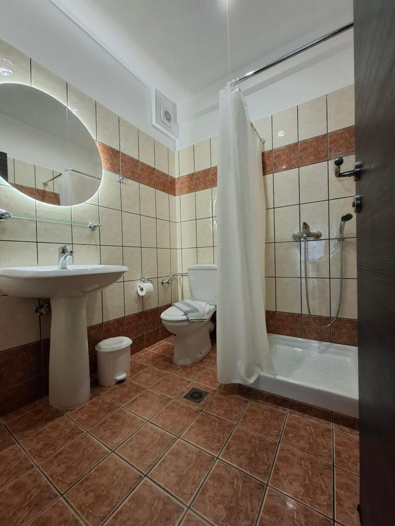 Hotel Kostas Olympiakí Aktí エクステリア 写真