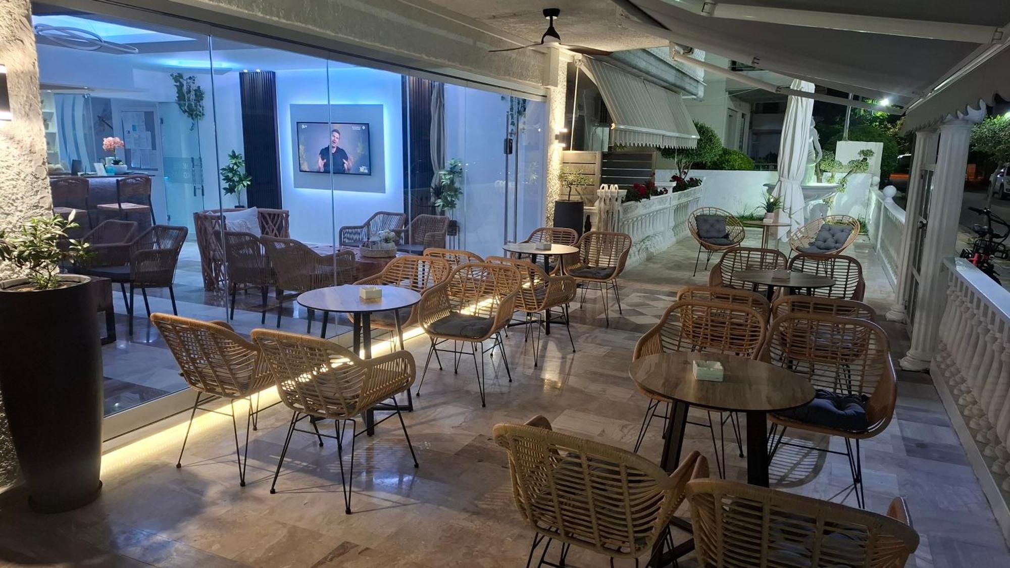 Hotel Kostas Olympiakí Aktí エクステリア 写真