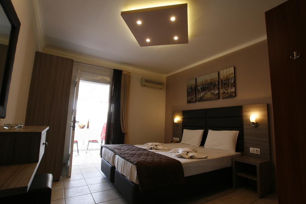 Hotel Kostas Olympiakí Aktí エクステリア 写真
